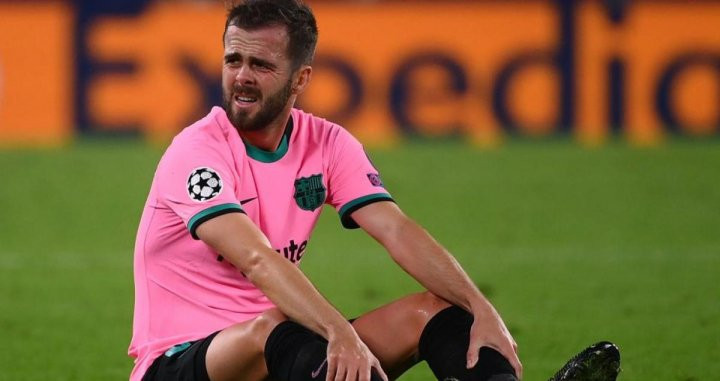 Pjanic, en un choque de Champions con el Barça | EFE