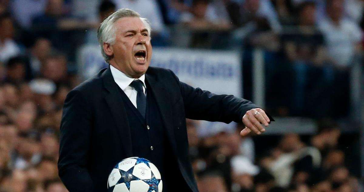 Carlo Ancelotti, en un partido del Real Madrid, está convencido de que ha llegado su hora de ganar en el Camp Nou / EFE