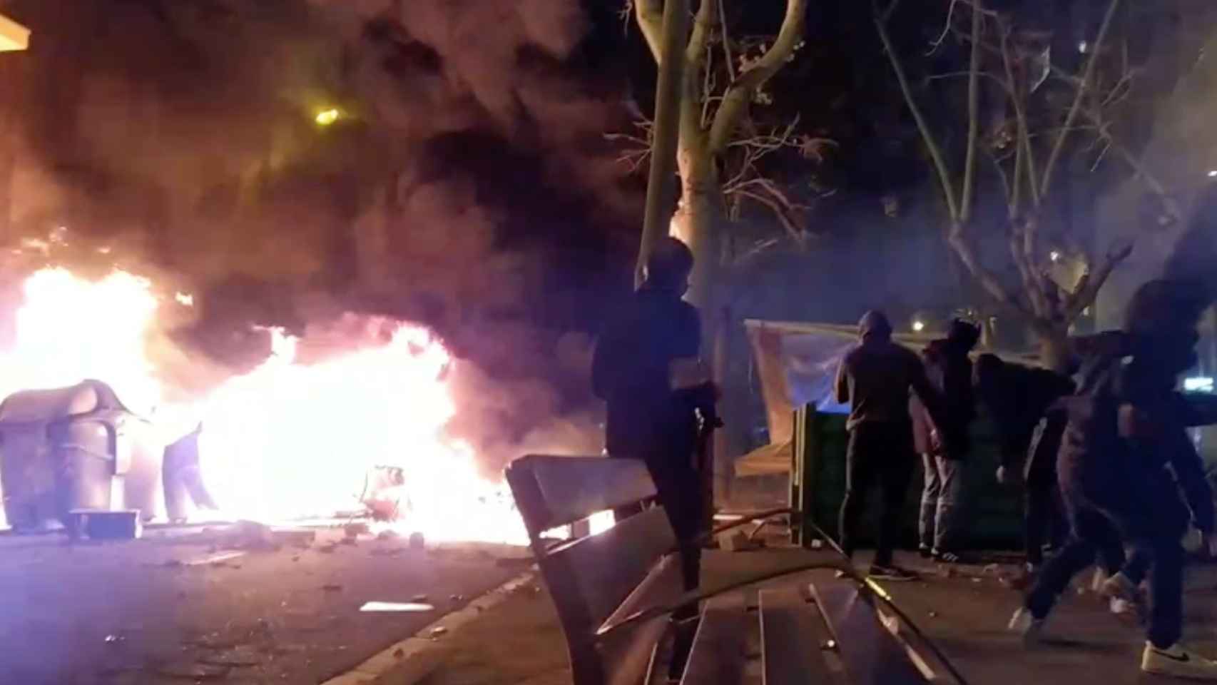 Disturbios en Barcelona tras la manifestación de apoyo a Pablo Hasél / PABLO MIRANZO