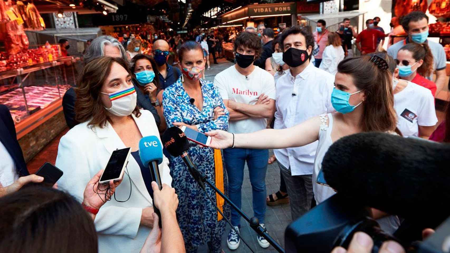 Ada Colau, alcaldesa de Barcelona, en un acto público en el Mercado de La Boqueria esta semana / EFE