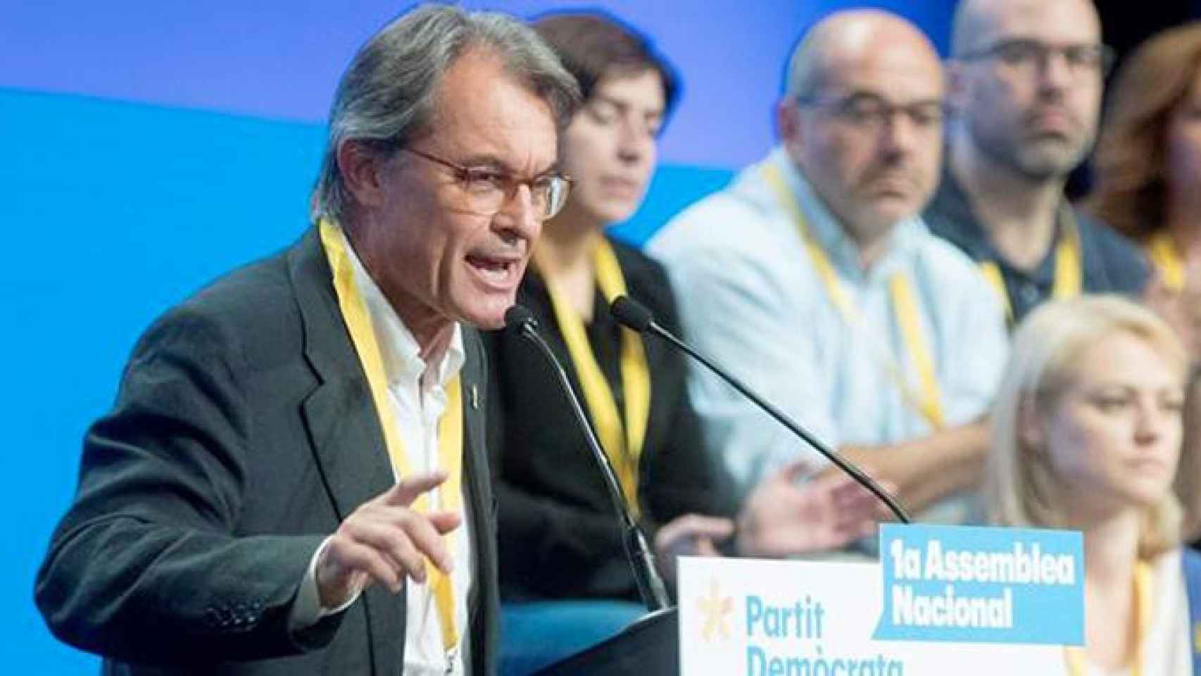 El expresidente de la Generalitat Artur Mas interviene en la jornada de clausura de la primera Asamblea Nacional del PDeCAT / EFE