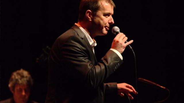 Cris Juanico interpreta villancicos tradicionales como canciones de jazz