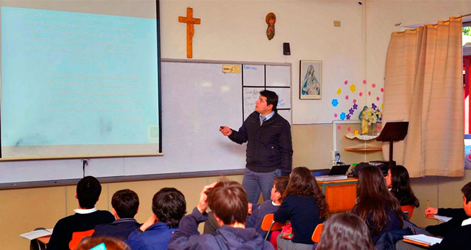 Imagen de una clase de religión en una escuela / CG