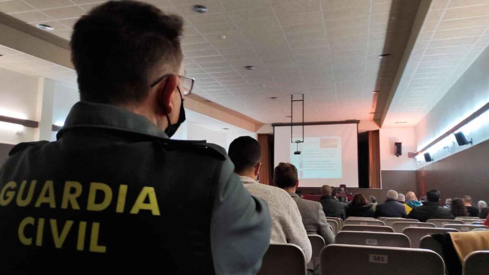 Un agente en la formación en la Comandancia de la Guardia Civil de Barcelona / CG