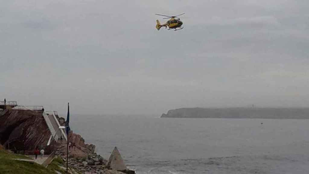 Helicóptero de los Bomberos, en Castrillón / 112 ASTURIAS