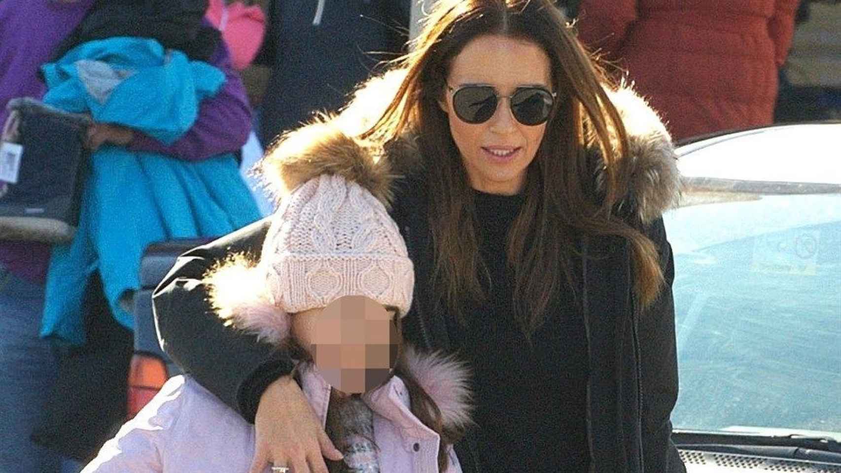 Paula Echevarría y su hija, de compras