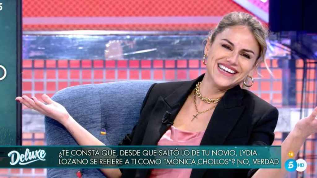 Mónica Hoyos en el plató de 'Sábado Deluxe' / MEDIASET