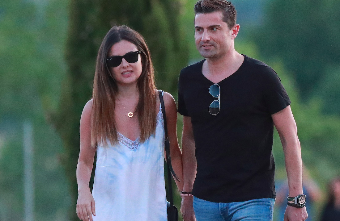 Alexia Rivas y Alfonso Merlos paseando su amor por las calles de Madrid / AGENCIAS