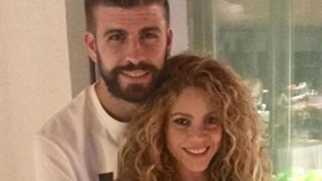 Una foto de Gerard Piqué y Shakira