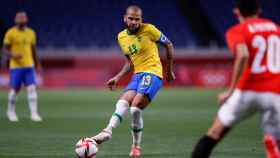 Dani Alves en un partido de la selección olímpica de Brasil durante los Juegos de Tokyo / EFE