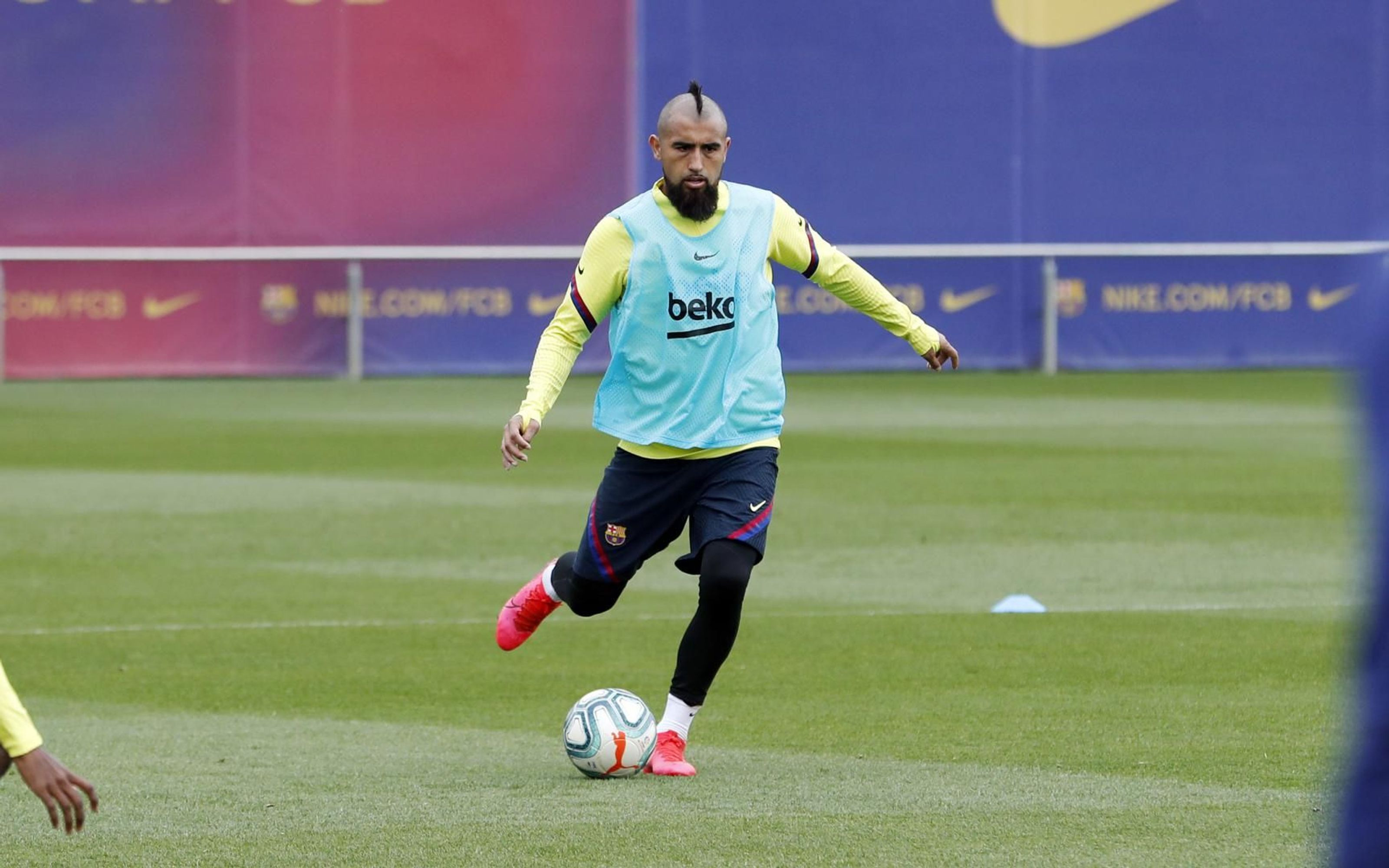 Arturo Vidal, en un entrenamiento previo al clásico / FC Barcelona