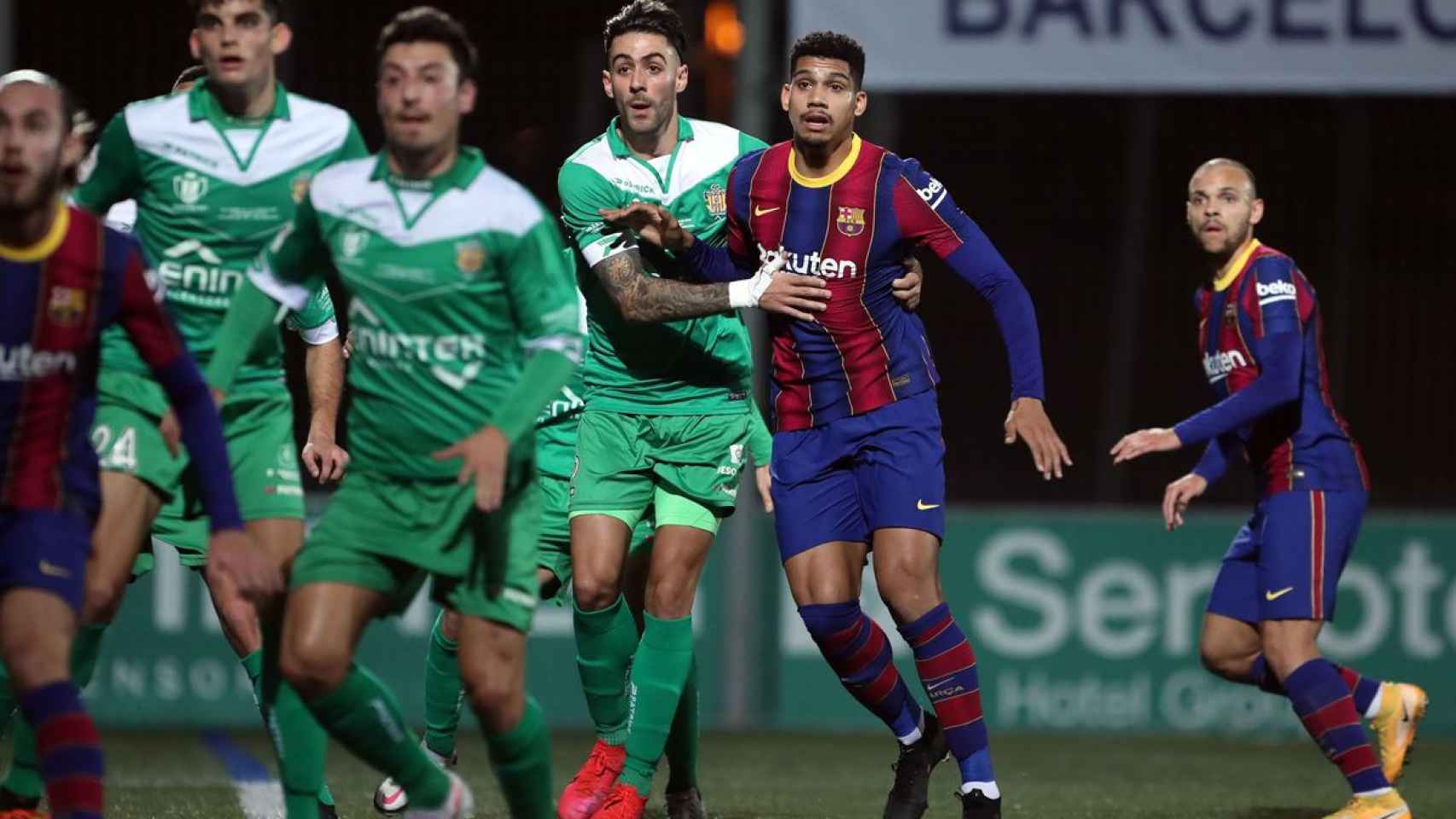 Ronald Araujo y Martin Braithwaite ante el Cornellà en la Copa del Rey / FC BARCELONA