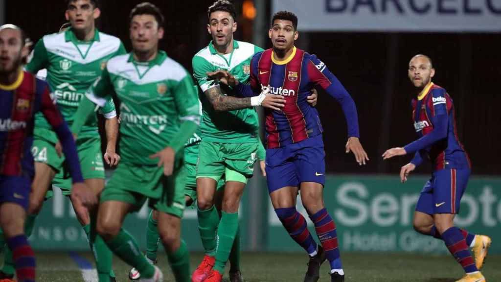 Ronald Araujo y Martin Braithwaite ante el Cornellà en la Copa del Rey / FC BARCELONA