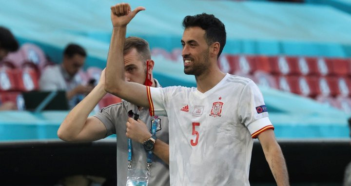 Sergio Busquets celebra la victoria de España contra Croacia / EFE