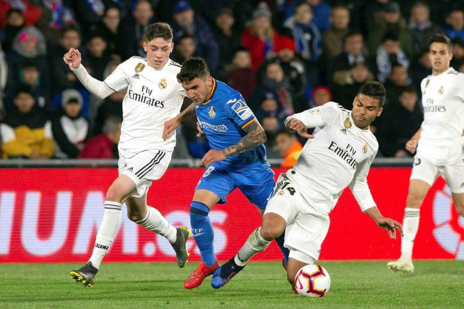 Fede Valverde y Casemiro en un partido contra el Getafe / EFE