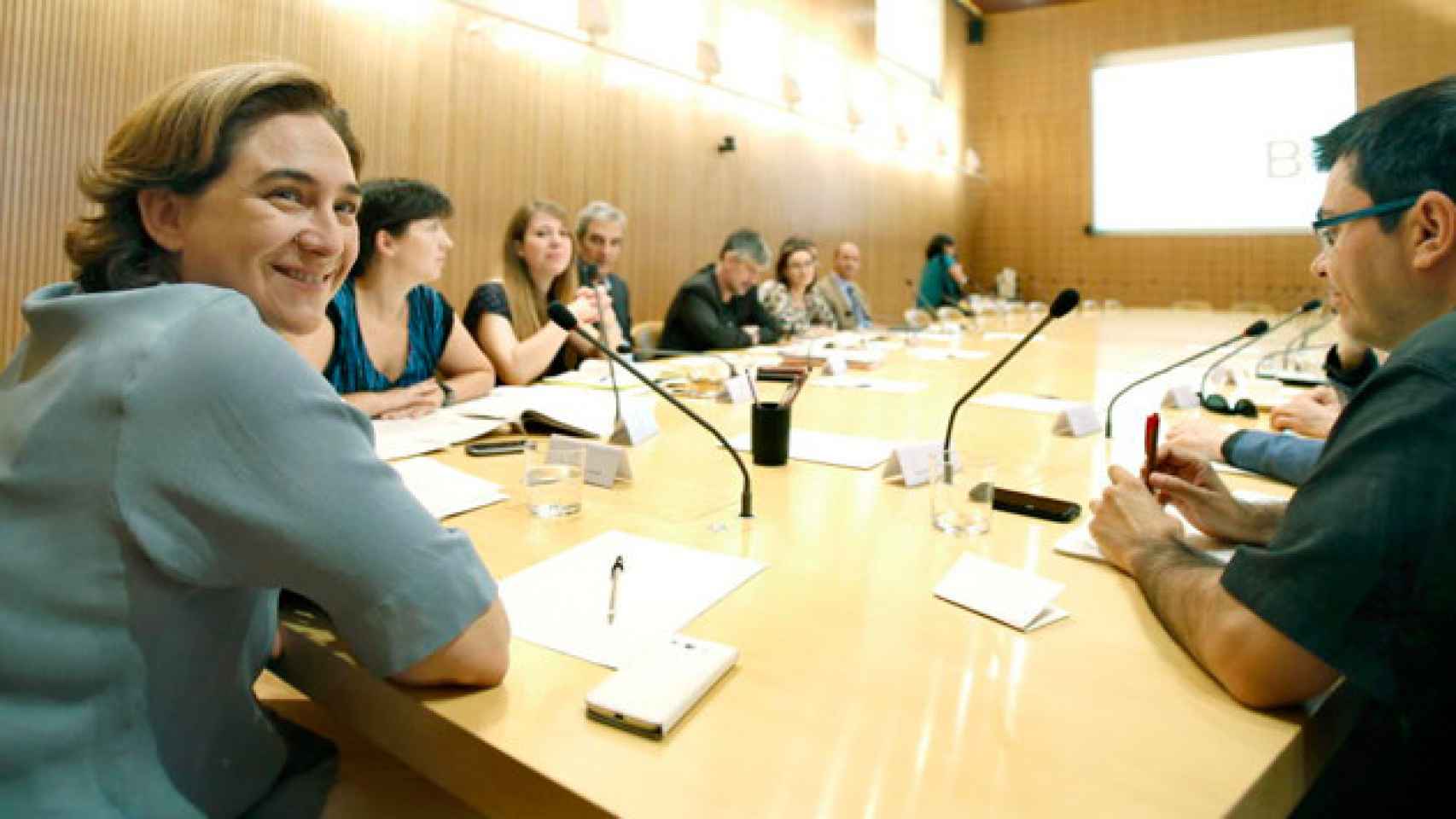 El equipo de gobierno de Barcelona con la alcaldesa, Ada Colau, en primer plano / CG