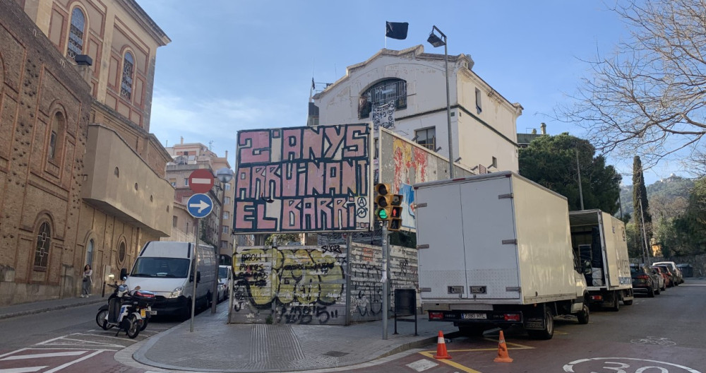 Los edificios colindantes de El Kubo y la Ruina, en el barrio de La Bonanova, en Barcelona / MA