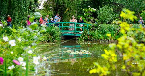 Monet pintó en varias ocasiones el puente japonés de los jardines de Giverny / Yolanda Cardo