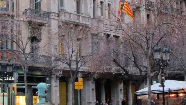 La Consejería de Economía de Cataluña, una de las administraciones que paga con más retraso a sus proveedores.