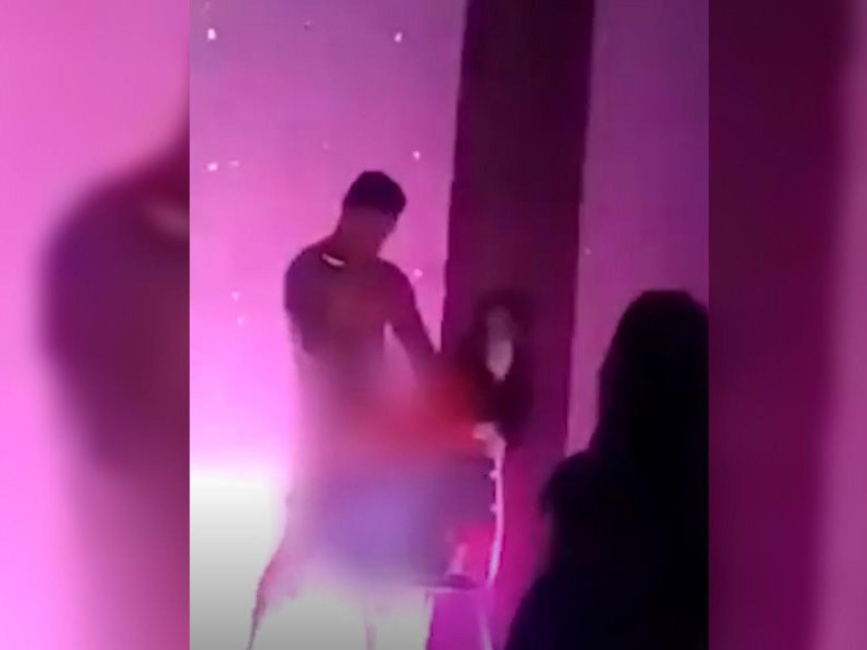 Sexo en directo en la fiesta de una política mexicana