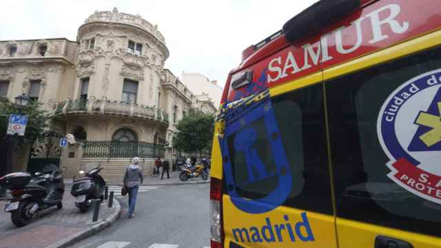Una ambulancia en Madrid / EFE