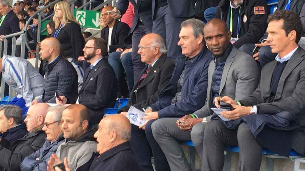 Vilajoana, Amor, Abidal, Pep Segura, Bakero en el Estadi Johan Cruyff del Barça / Redes