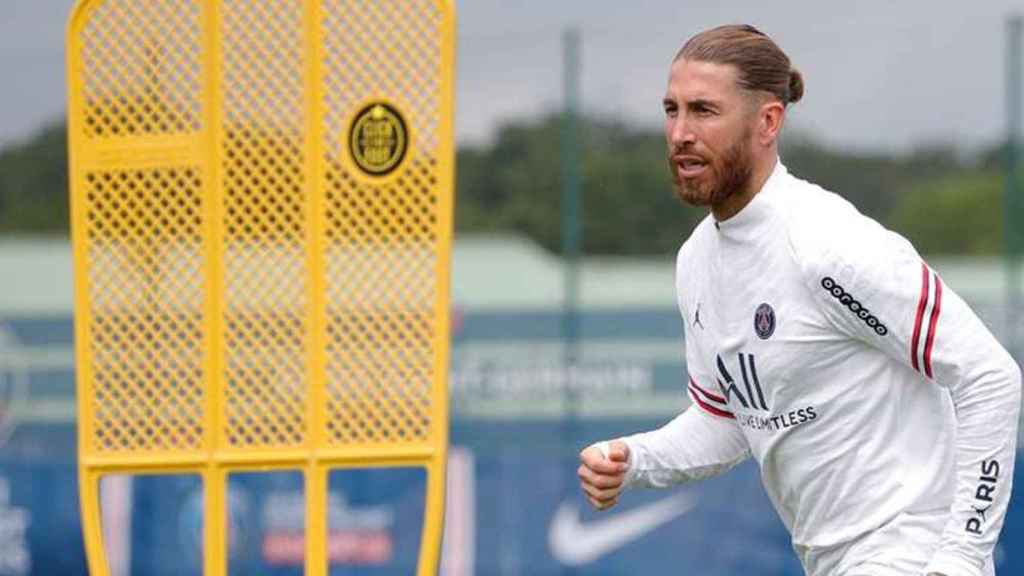Sigue alargándose el debut de Sergio Ramos en el equipo francés / PSG