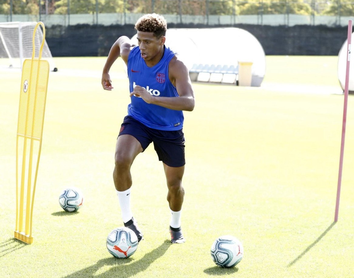 Una foto de Jean-Clair Todibo durante un entrenamiento del Barça / FCB