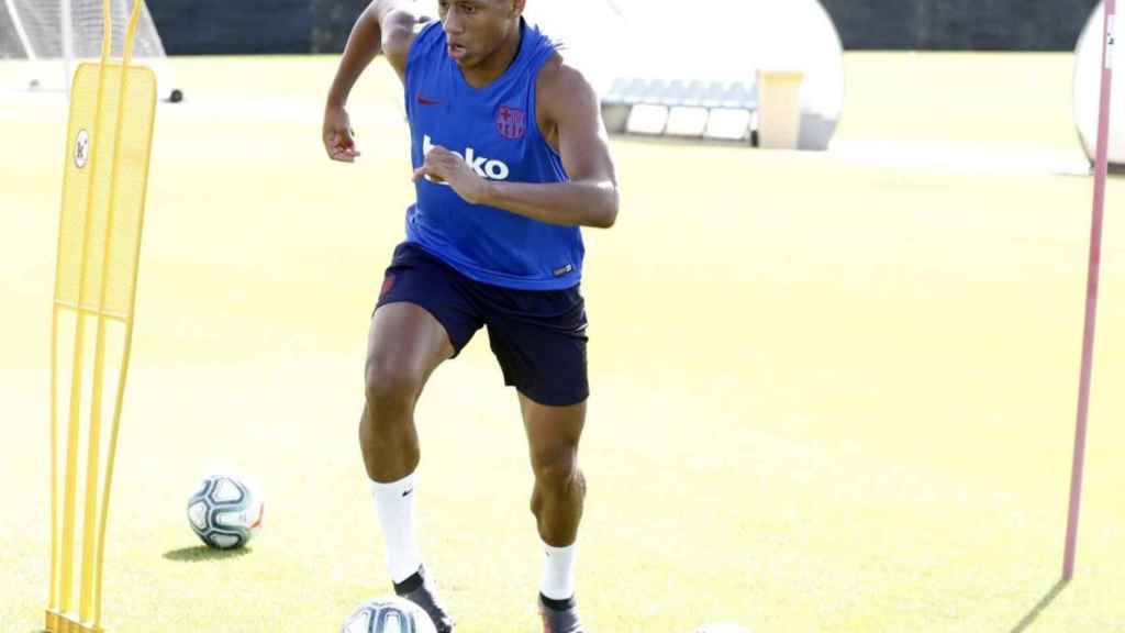 Una foto de Jean-Clair Todibo durante un entrenamiento del Barça / FCB