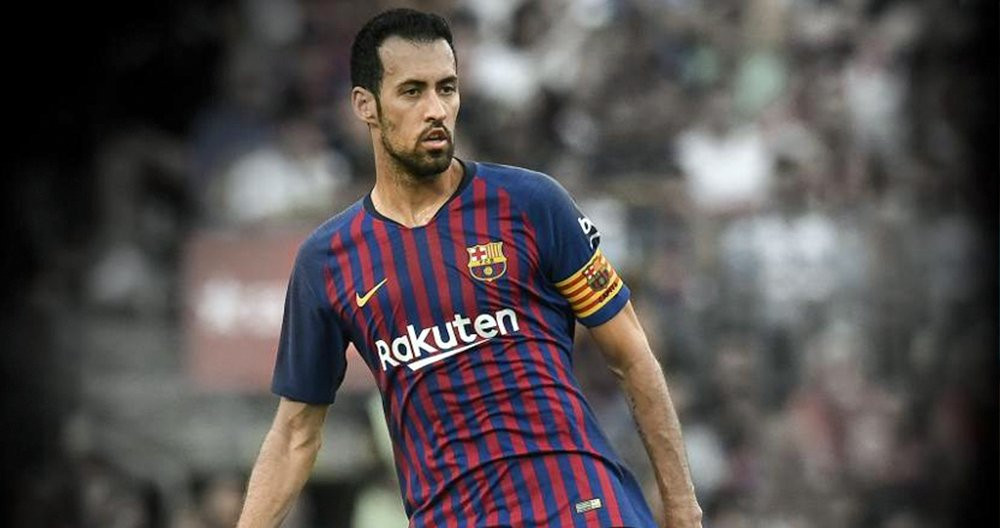 Sergio Busquets con la camiseta del Barça / FCB