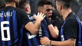 Lautaro Martínez celebra el gol que anotó frente al Nápoles / EFE