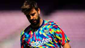 Gerard Pique, en la imagen en un calentamiento con el Barça, cantó las vergüenzas del Madrid allá por 2017 / EFE