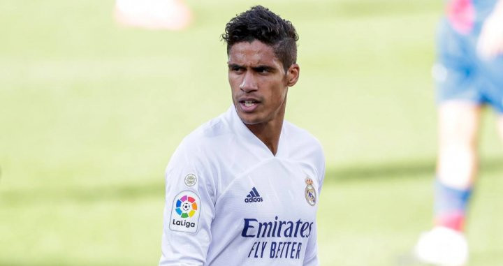 Varane, en un partido con el Real Madrid | EFE