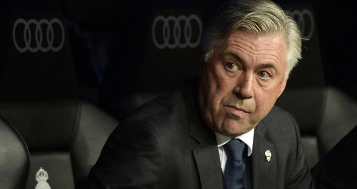 Ancelotti, en el banquillo del Real Madrid / EFE