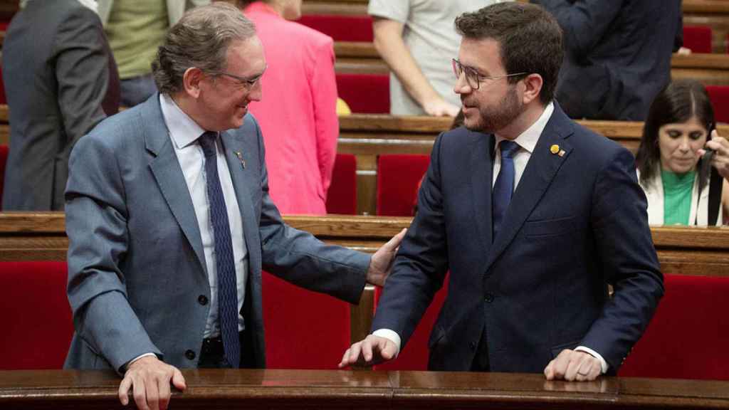 El exconsejero de Economía, Jaume Giró (i), y el presidente Pere Aragonès (d) / EUROPA PRESS