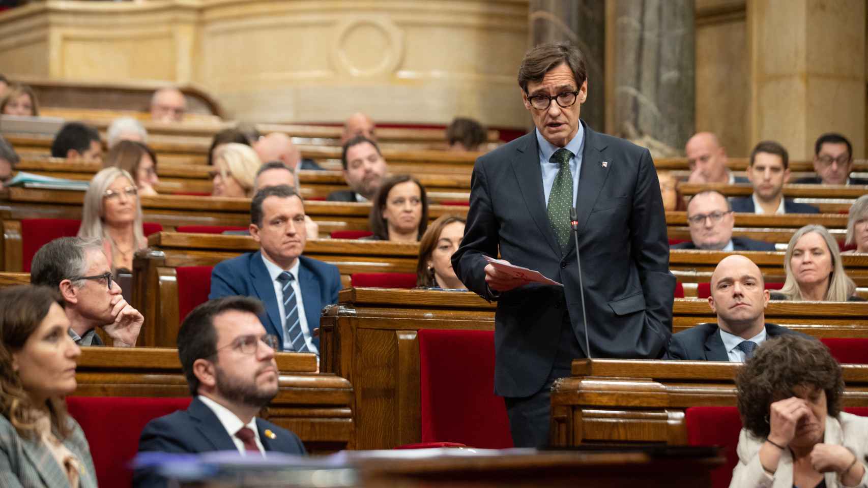 El líder del PSC, Salvador Illa, en el Parlament / David Zorrakino - EUROPA PRESS