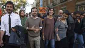 Rafa Mayoral, de Podemos, y Alberto Garzón, de IU, en la manifestación del sábado / EFE