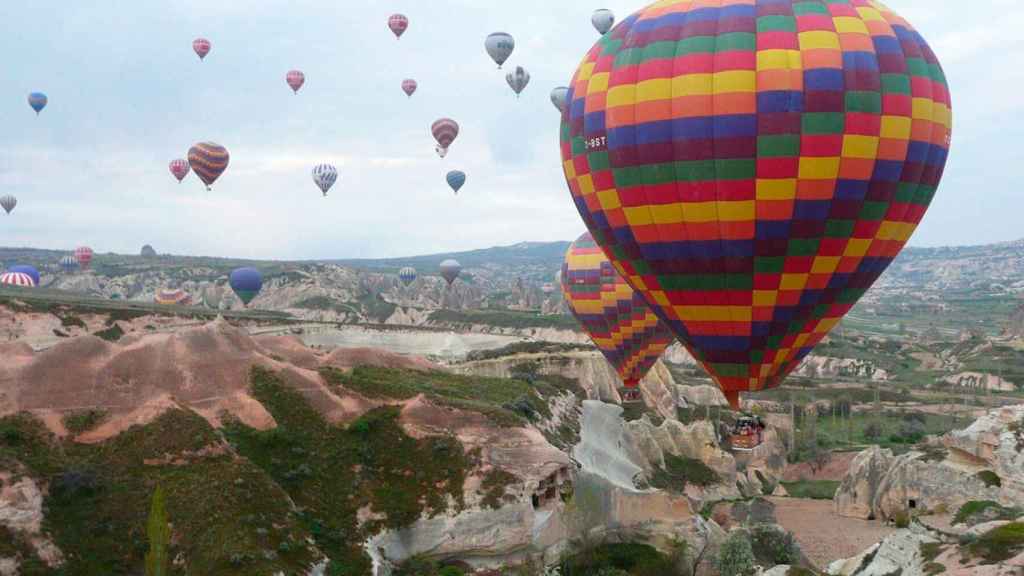 Imagen de un vuelo en globo aerostático en la zona de Capadocia, en Turquía / Cedida