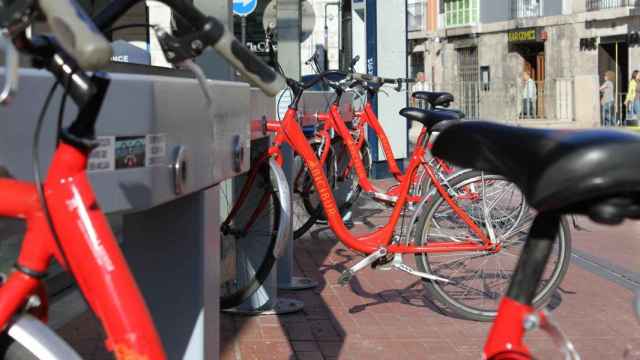 Parada de bicicletas públicas / WIKIPEDIA