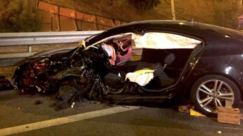 Así ha quedado uno de los coches que se han visto implicados en la actuación del conductor 'kamikaze' en la M-30 / EMERGENCIAS