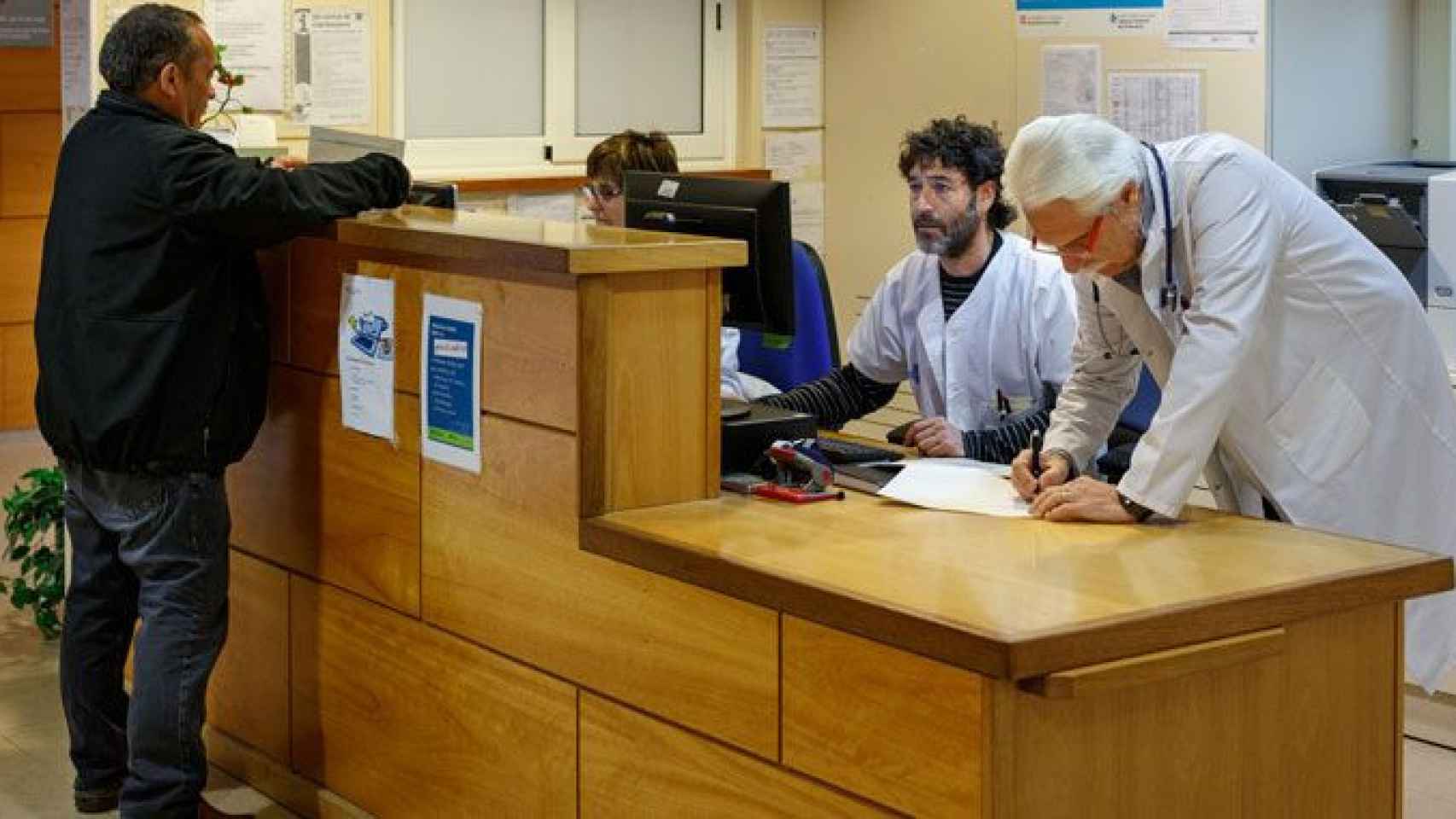 Imagen de un ambulatorio catalán gestionado por el Instituto Catalán de Sanidad (ICS); Recorte general de horarios en los ambulatorios catalanes / CG