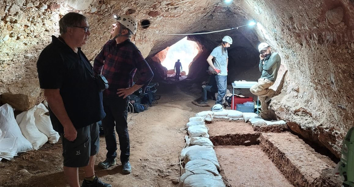 Confirman presencia humana en la cueva Simanya en Sant Llorenç del Munt i l'Obac (Barcelona) / DIPUTACIÓN DE BARCELONA