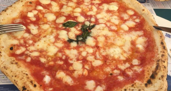Pizza margarita en Sorbillo / EB