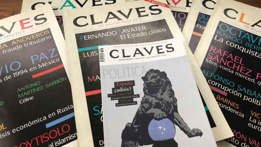 Números de la primera etapa de 'Claves' y el último, en formato más pequeño, de mayo-junio de 2023