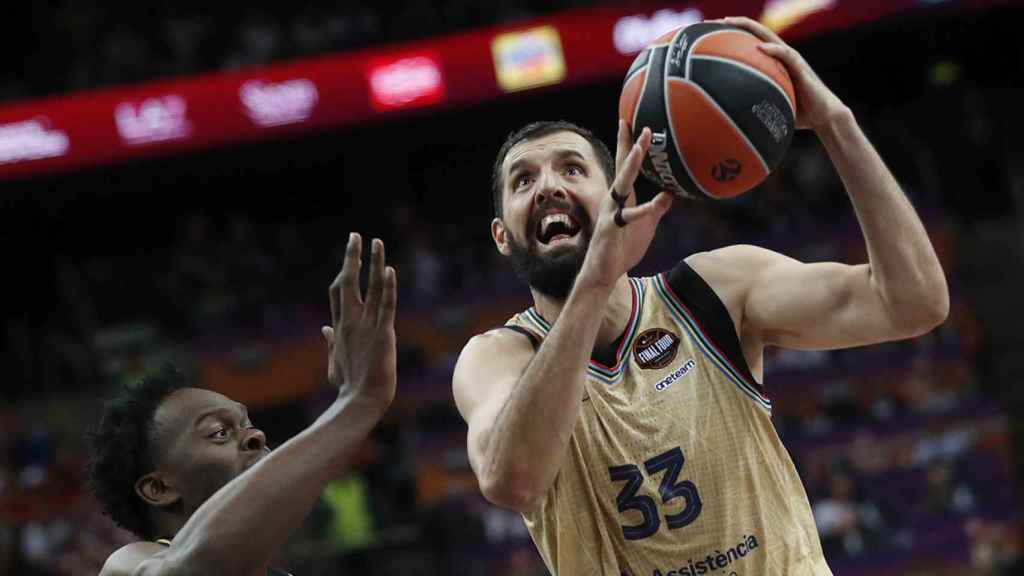 Mirotic intenta superar a su marca en el Barça-Mónaco / EFE