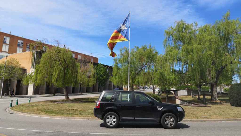 La Junta Electoral ordenó retirar los símbolos independentistas de Vic