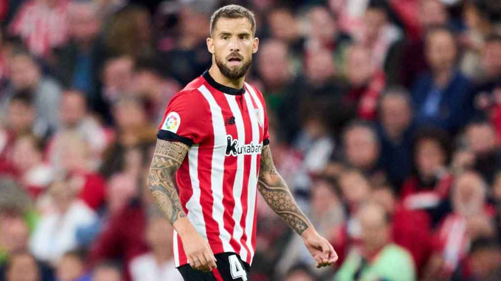 Iñigo Martínez, en un encuentro con el Athletic Club