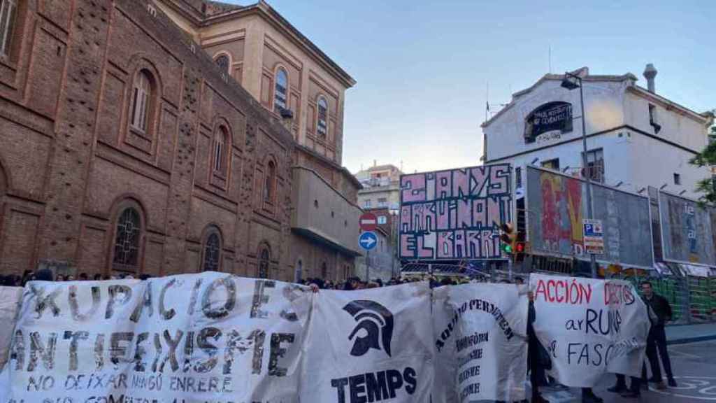 Manifestación a favor de los okupas de la Bonanova