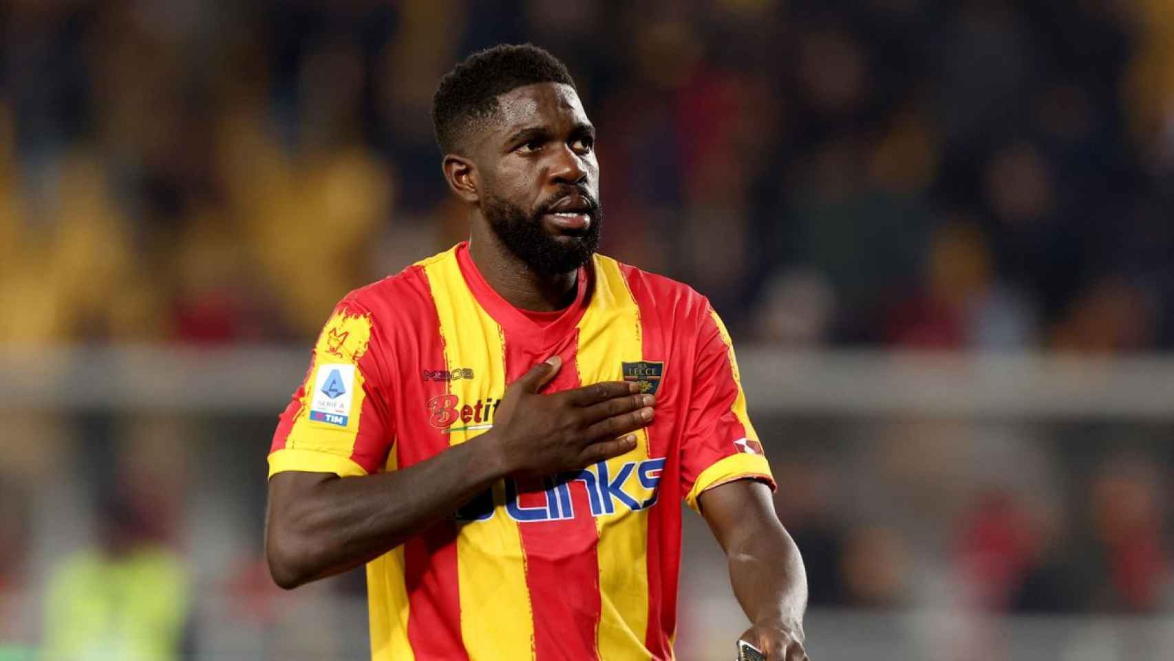 Samuel Umtiti, festejando un triunfo con el Lecce de la Serie A / REDES