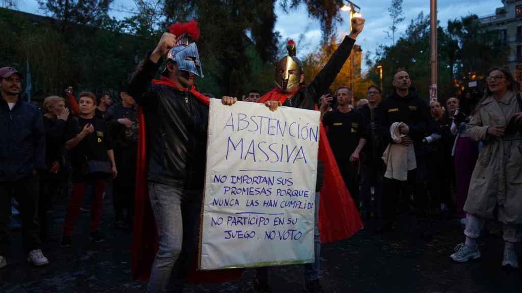 Manifestación Desokupa por la Gran Via de Barcelona
